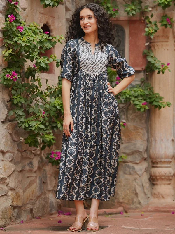 Mini dress with empire waist-Grey Printed Silk Fit and Flare Dress