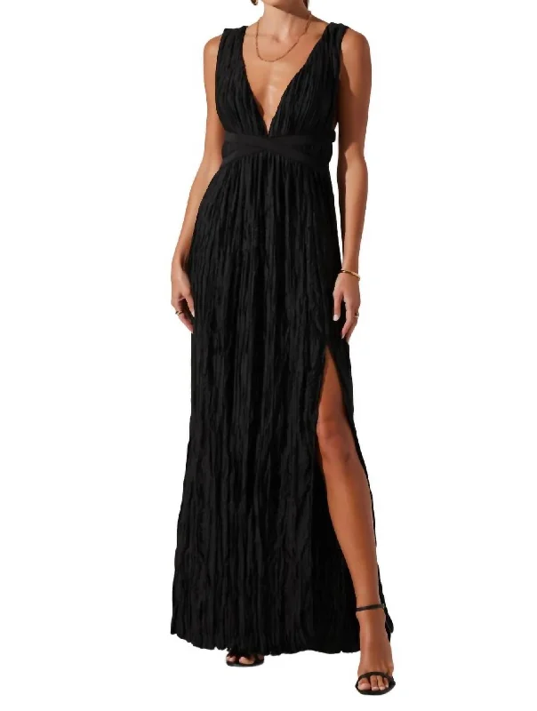 Elegant lace maxi dress-Tesni Maxi Dress In Black