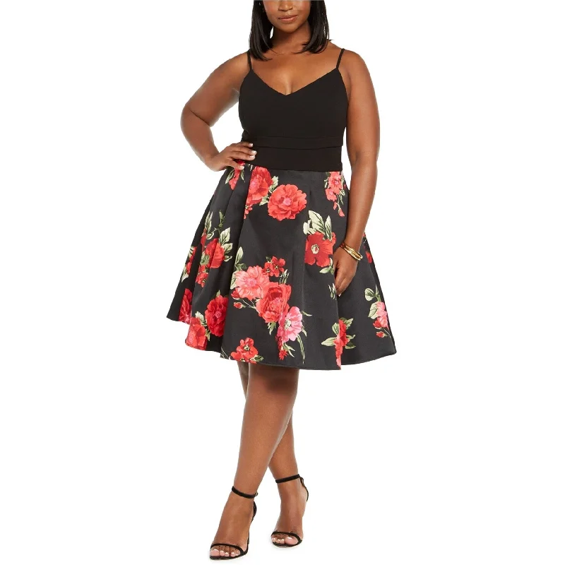 Sleek bodycon mini dress-Bee Darlin Womens Floral V-Neck Fit & Flare Dress, Black, 18W