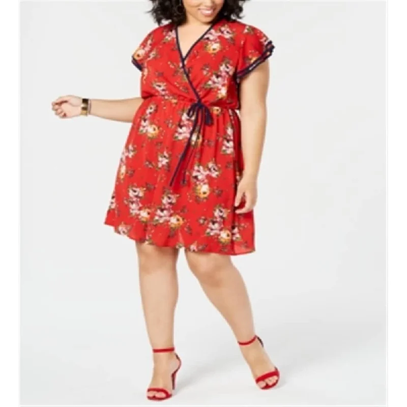 Shimmer cocktail dress-Love Squared Women's Floral V Neck Above the Knee Party Dress Size Red Size 1X