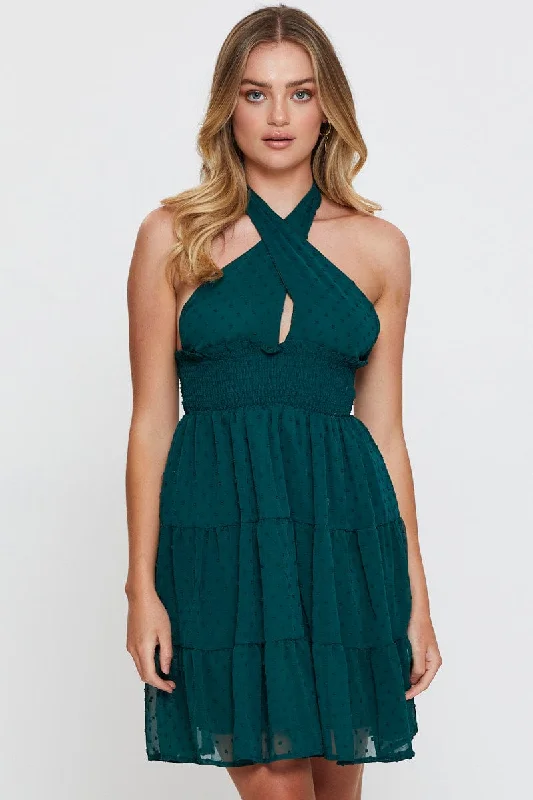 Chic boho mini dress-Green Fit And Flare Dress Sleeveless Halter Neck