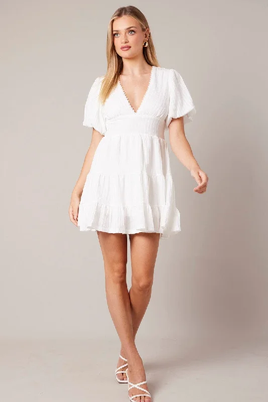 Sweetheart mini dress for date-White Fit And Flare Dress Puff Sleeve