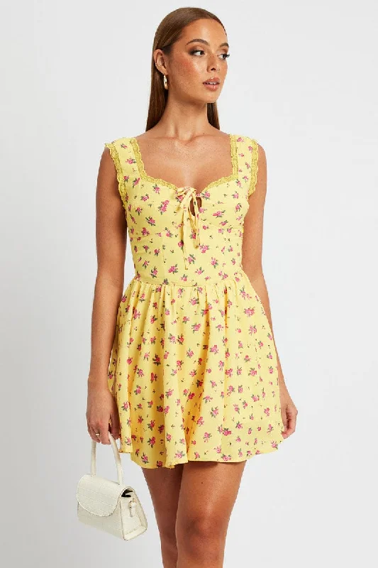 Mini dress with plunging neckline-Yellow Floral Fit and Flare Dress Sleeveless Lace Trim